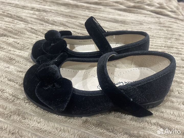 Туфли детские на девочку