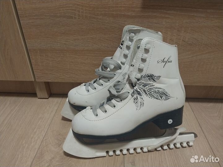 Коньки фигурные