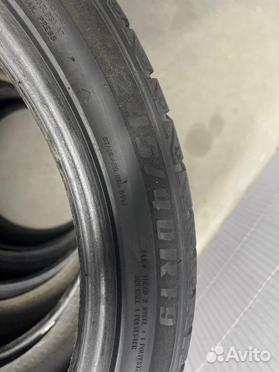 Triangle Snowlink TWT02 245/40 R19 и 275/40 R19 105V