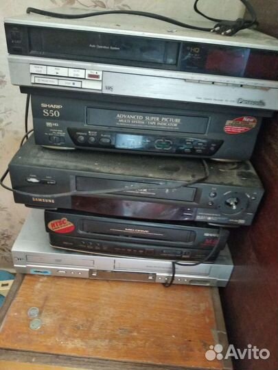 Видеомагнитофон