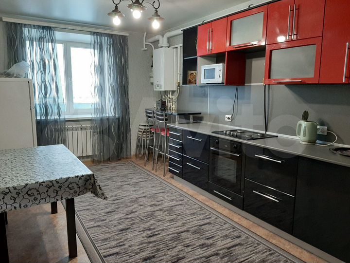 3-к. квартира, 72 м², 1/3 эт.