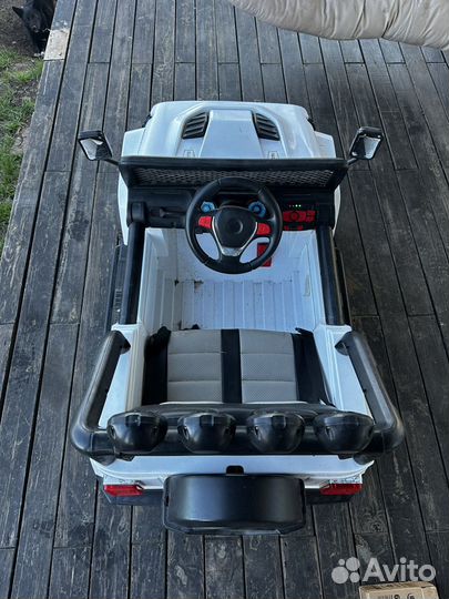 Детский автомобиль на аккумуляторе