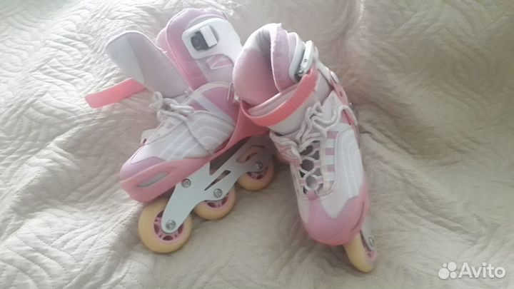 Роликовые коньки раздвижные и защита