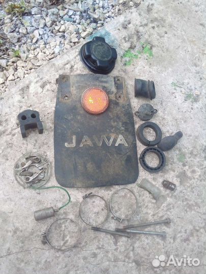 Остатки запчастей для мотоцикла ява jawa