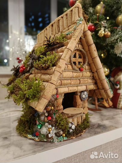 Скворечники, домик из пробок