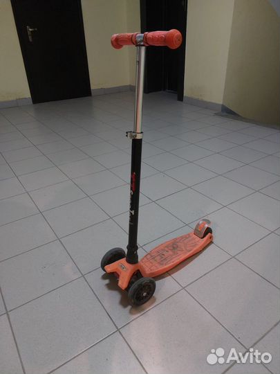 Самокат детский трехколесный
