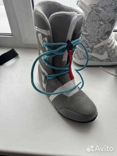 Ботинки для сноуборда женские Nike