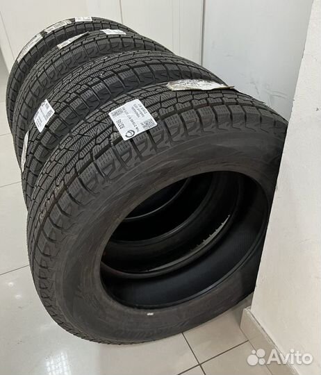 Yokohama Ice Guard G075 215/65 R17