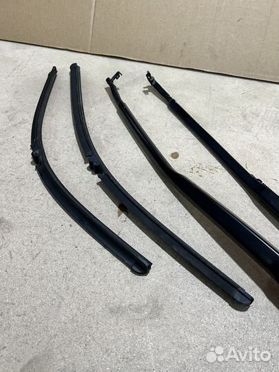 Поводки дворников на Volkswagen Phaeton