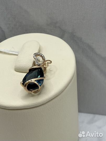 Золотая подвеска