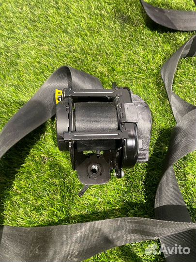 Ремень безопасности передний левый Ford Mustang