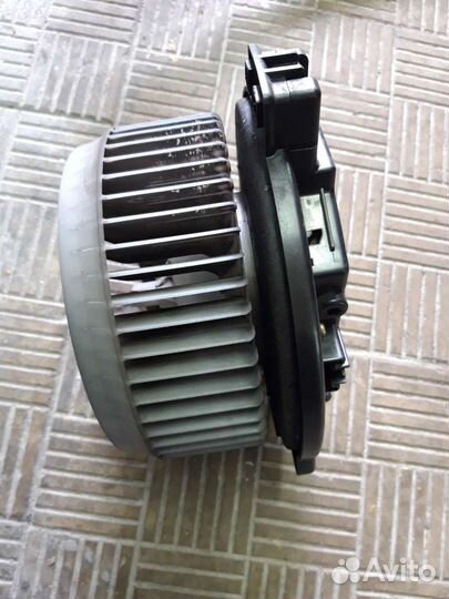 Моторчик печки Toyota crown S170