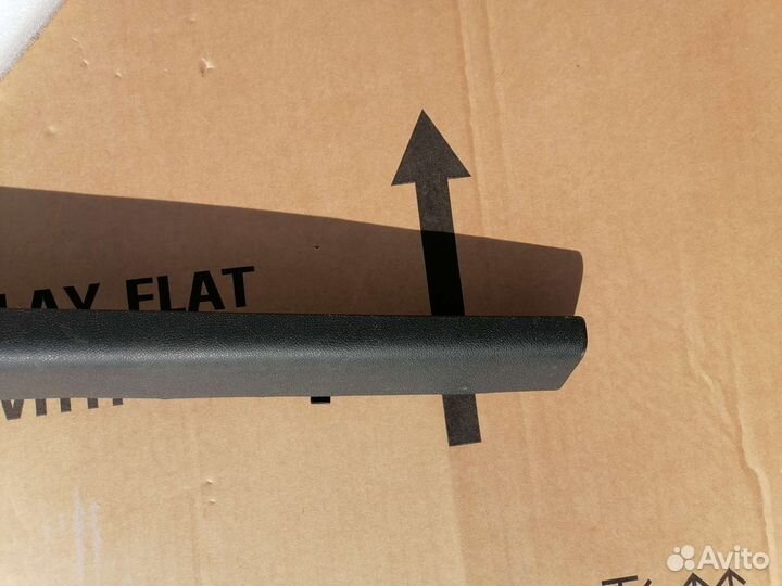 Накладка переднего правого порога Renault Fluence