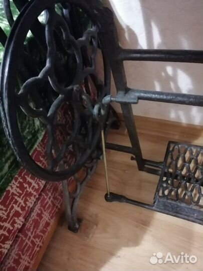 Швейная машина Singer