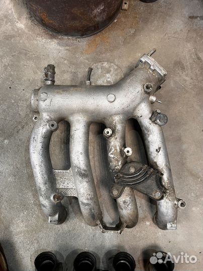 Впускной коллетор ваз 1.5 16кл в сборе