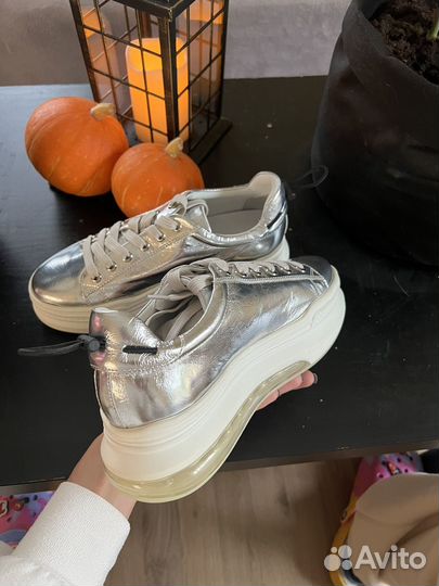 Ботинки кроссовки женские