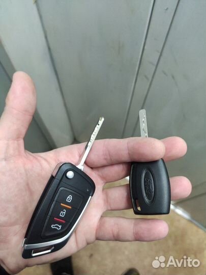 Выкидной ключ Форд Фокус 2 (с привязкой )