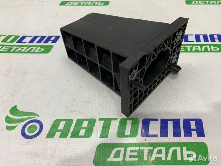 Кронштейн бампера передний левый Citroen Grand C4