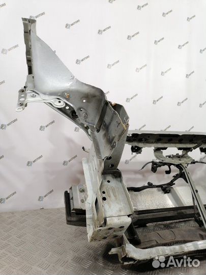 Телевизор Toyota Sai AZK10