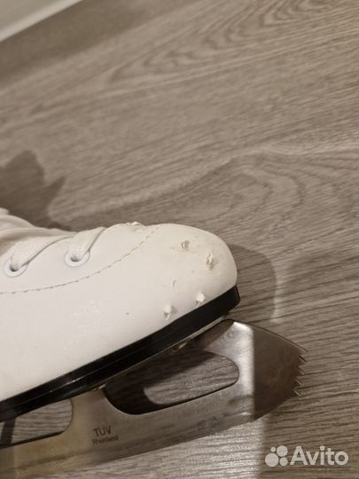 Коньки фигурные 39 размер