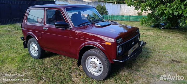 LADA 4x4 (Нива) 1.7 МТ, 2011, 175 000 км