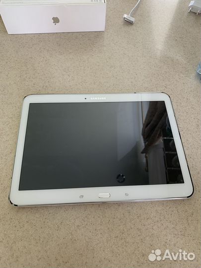 Планшет Samsung Galaxy Tab 4