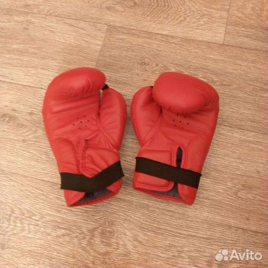 Боксерские перчатки детские кожаные