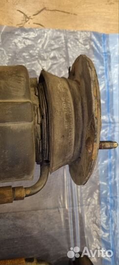 Передние гидравлические амортизаторы W220/W215