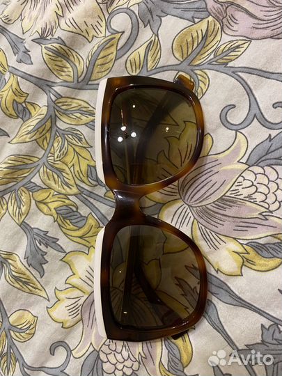 Солнечные очки женские fendi