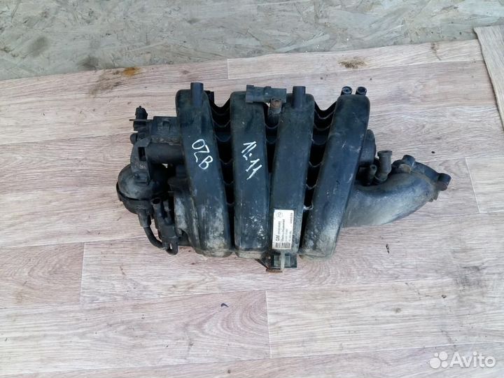 Коллектор впускной Opel Zafira B 2005-2012