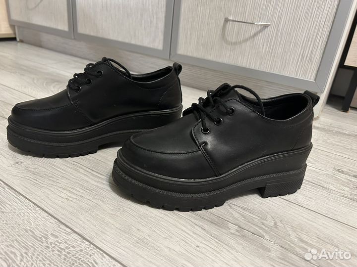 Туфли женские 37 размер натуральная кожа новые