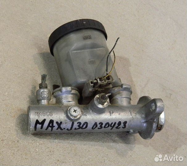 Цилиндр тормозной главный Nissan Maxima J30