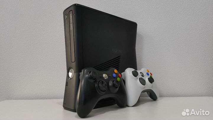 XBox 360 прошит FreeBoot + куча игр