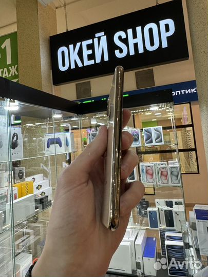 iPhone Xs, 64 ГБ