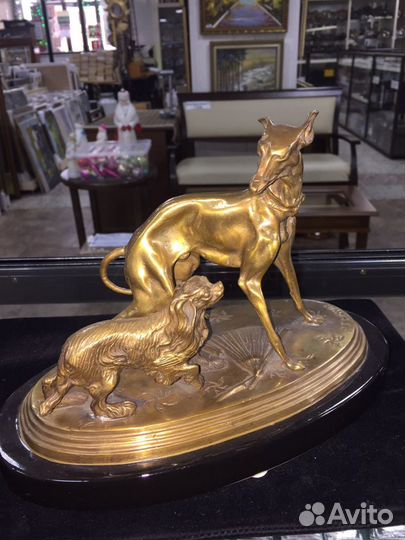 Статуэтка собаки бронза фарфор