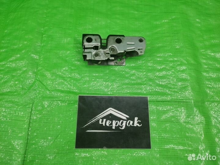 Замок капота перед. Volkswagen Tiguan