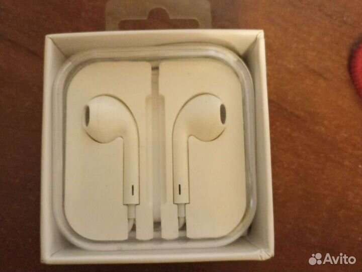 Беспроводные наушники Earpods