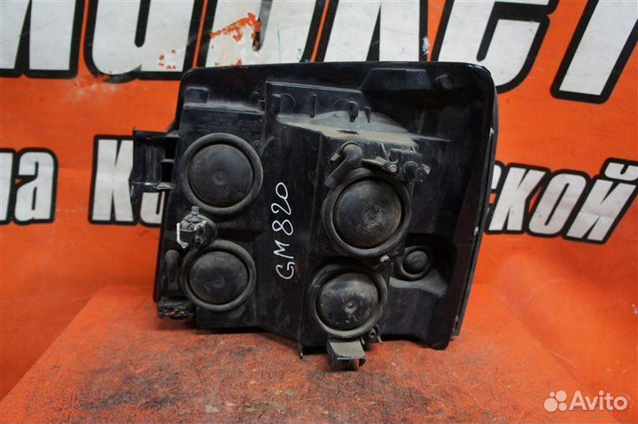 Фара передняя правая Cadillac Escalade GMT820 2002