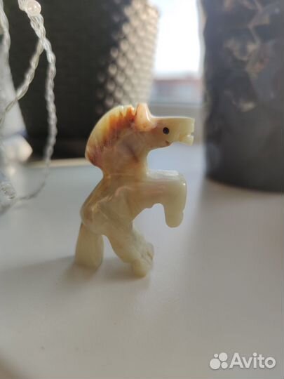 Статуэтка лошадка из оникса