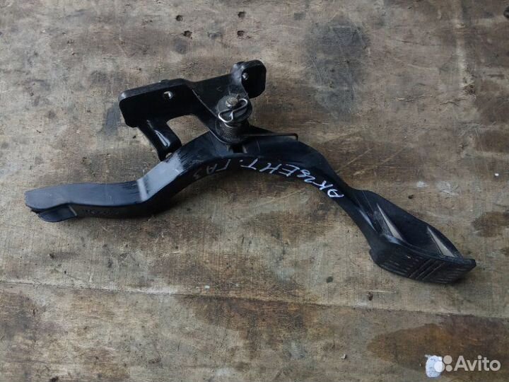 Педаль газа Hyundai Accent 2 1.5 2008