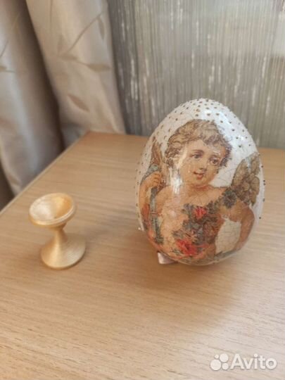 Яйцо пасхальное ручная работа на подставке