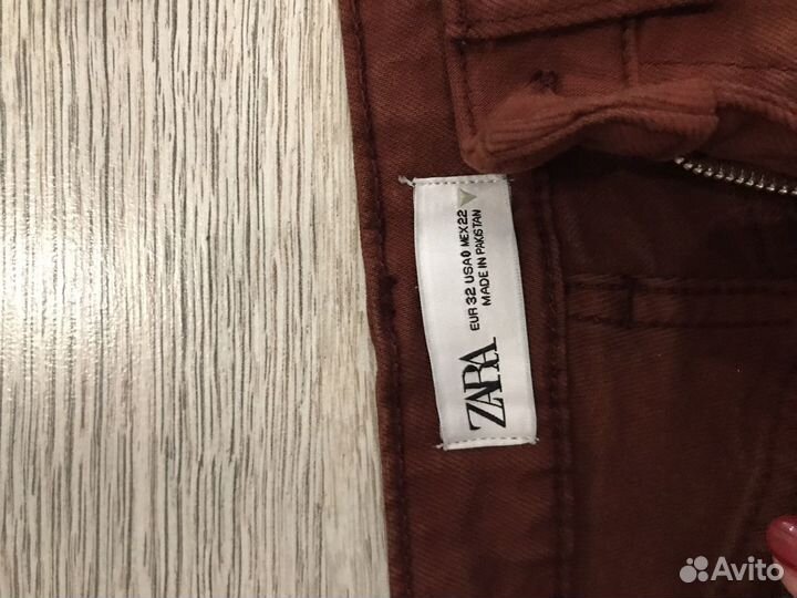 Джинсы zara женские на р-р 40-42