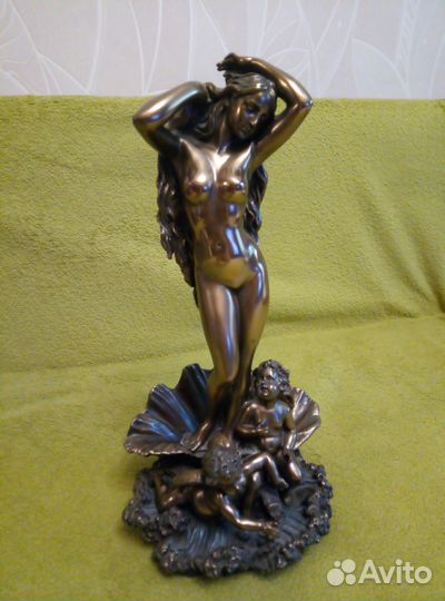 Статуэтка с бронзовым напылением