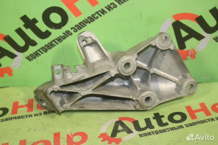 Кронштейн двс BMW 1-series E87 N43B20A левый