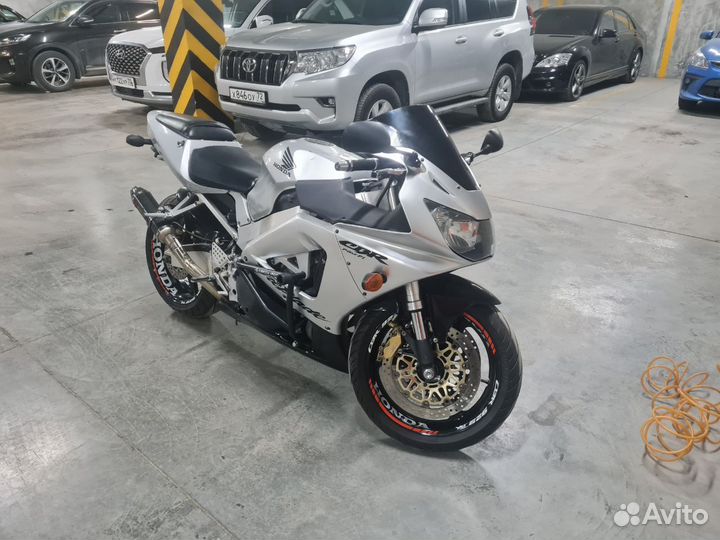 Honda 929rr