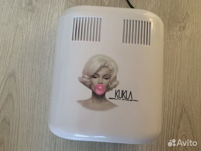 Лампа для ногтей