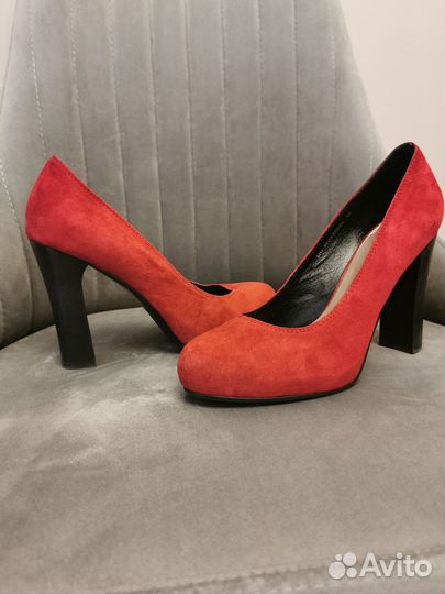 Продам женские туфли