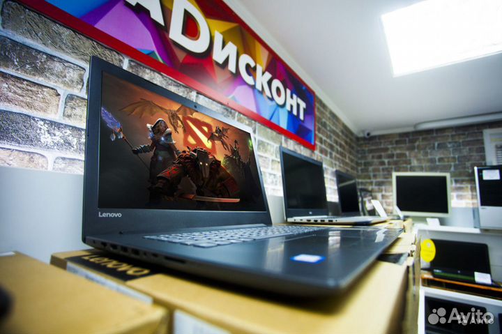 Ноутбук Lenovo i3-7100U FullHD+150 Других Моделей