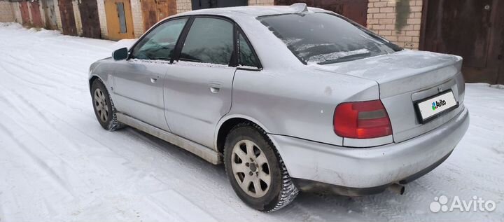 Audi A4 1.8 МТ, 1997, 346 300 км