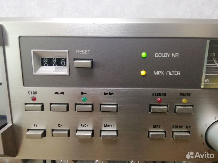 Кассетная дека Dual C822